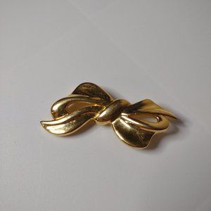 Cute Napier Gold Tone Metal Bow Brooch